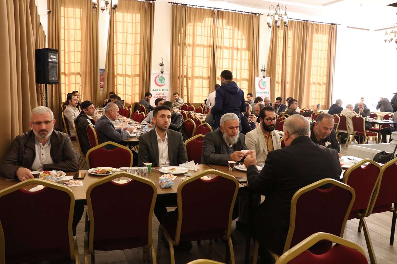 STK temsilcileri ve kanaat önderleri İstanbul'da buluştu STK temsilcileri ve kanaat önderleri İstanbul'da buluştu